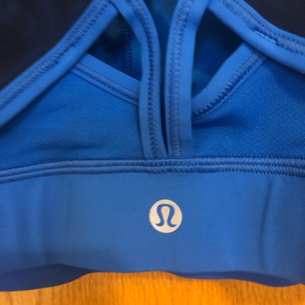 Lululemon Criss Cross Back Yoga Sports Bra with Mesh Panels Blue Navy Blue Sz 10 - Picture 4 of 8